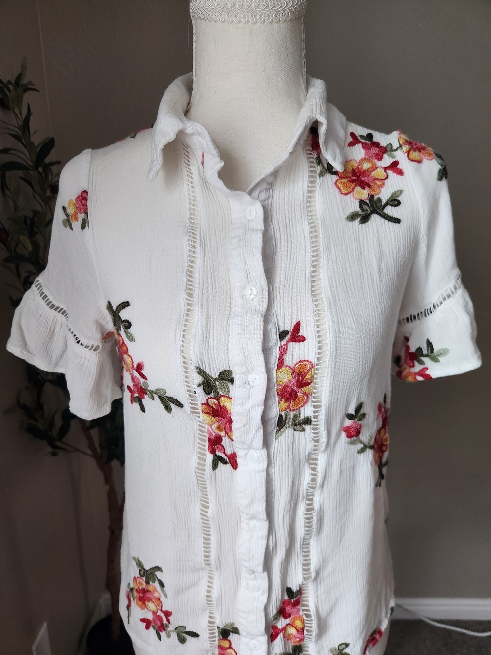 White Floral Embroidered Button-Down Shirt with Short Ruffled Sleeves
